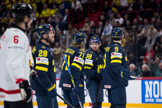 William Karlsson and Rasmus Sandin of Sweden