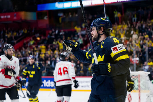 Rasmus Andersson of Sweden celebrates