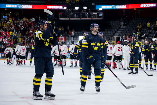 Filip Forsberg of Sweden looks dejected