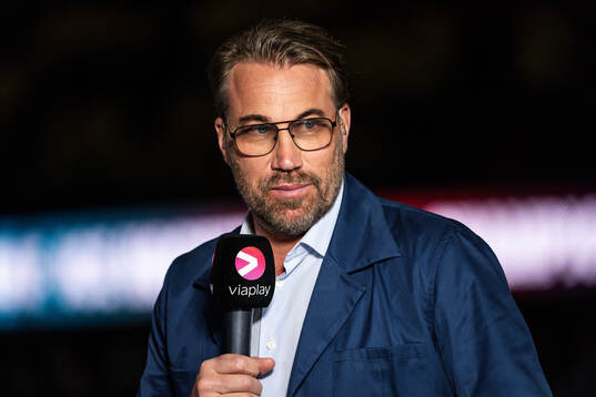 Peter Forsberg in the Viaplay studio