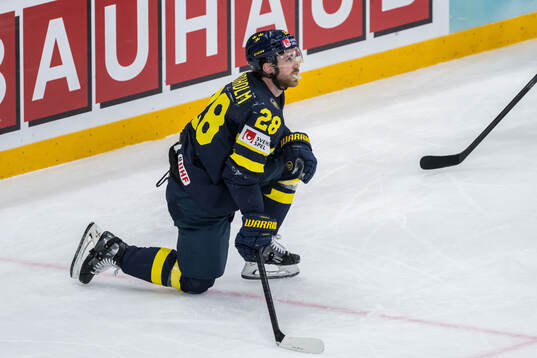 Elias Lindholm of Sweden looks dejected