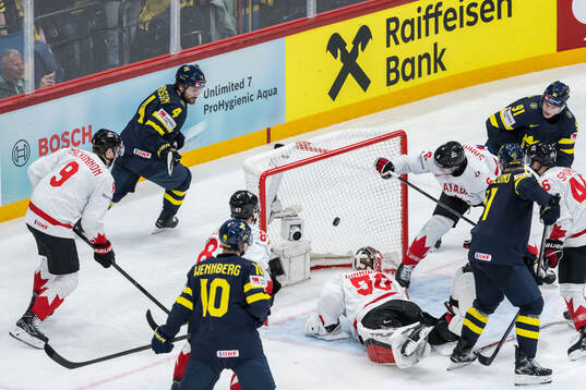 Rasmus Andersson of Sweden scores 3-5