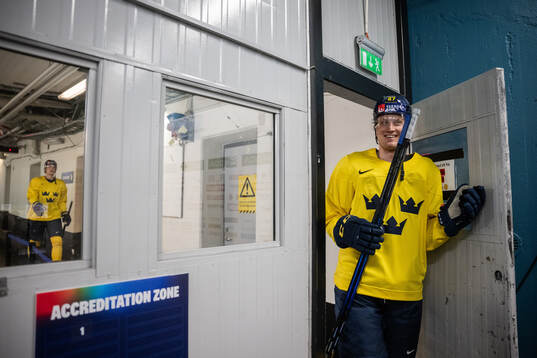 Bläddra bland fler bilder av 2025 IIHF Ice Hockey World Championship, day 12, Sweden, practice