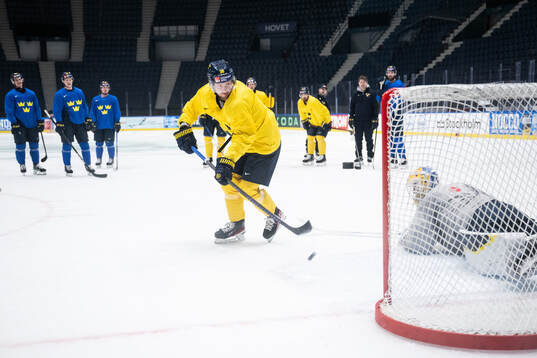 Rasmus Sandin of Sweden at a practice session