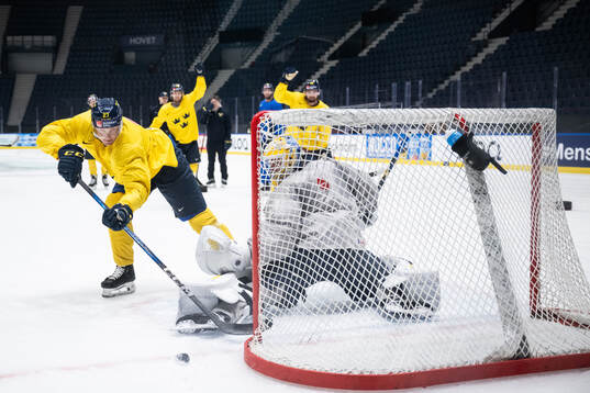 Gabriel Carlsson of Sweden at a practice session