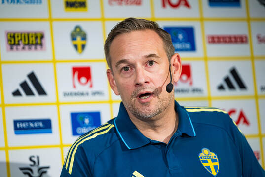 Head coach Martin Qvarmans Möller of the Swedish women's