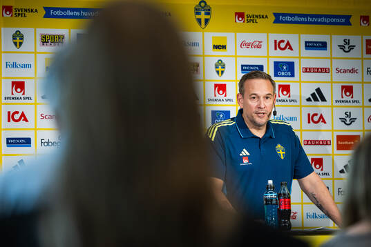 Head coach Martin Qvarmans Möller of the Swedish women's