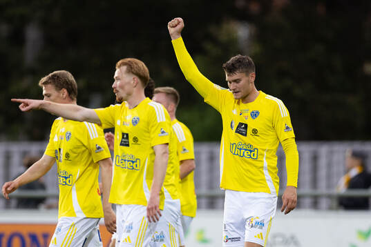 Falkenbergs Albin Andersson jublar