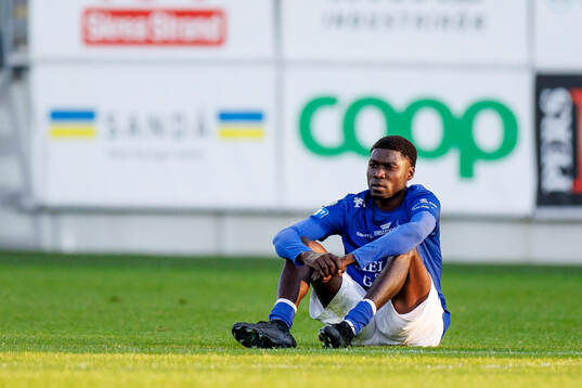 Trelleborgs Emmanuel Godwin deppar