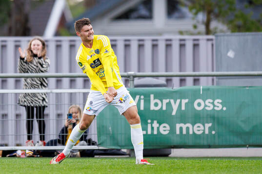Falkenbergs Albin Andersson jublar