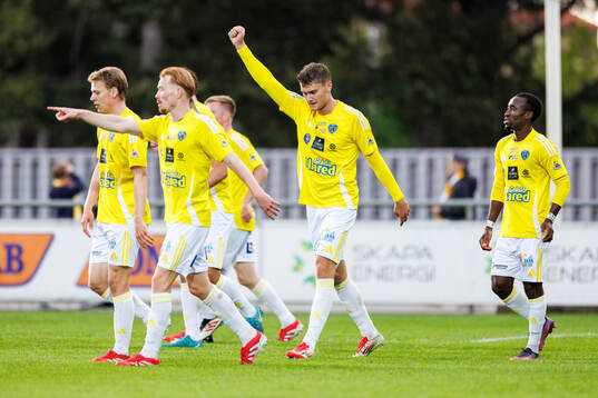 Falkenbergs Albin Andersson jublar