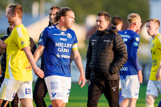 Trelleborgs tränare Stefan Jacobsson deppar