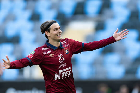 Örgrytes Noah Christoffersson jublar
