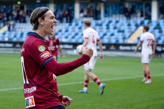 Örgrytes Noah Christoffersson jublar
