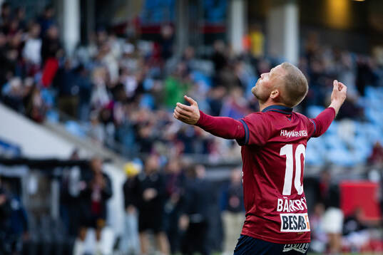 Örgrytes Nicklas Bärkroth jublar