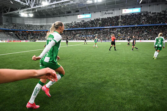 Hammarbys Ellen Wangerheim jublar