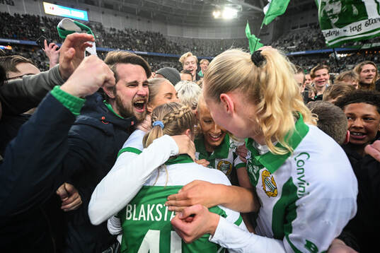 Hammarbys Alice Carlsson, Julie Blakstad, Smilla Holmberg
