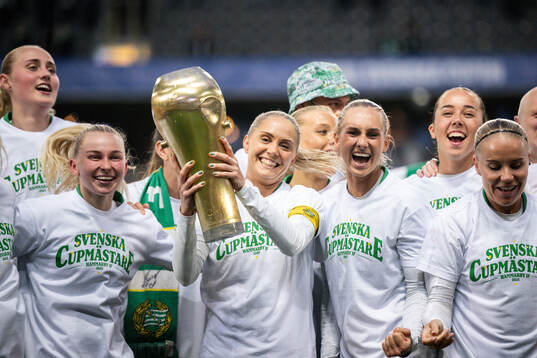 Hammarbys Emilie Joramo, Alice Carlsson och Ellen