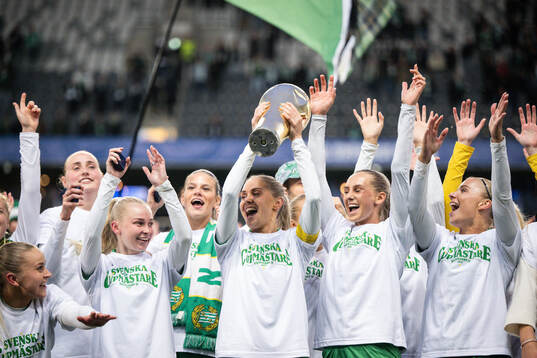 Hammarbys Anna Jøsendal, Emilie Joramo, Alice Carlsson,