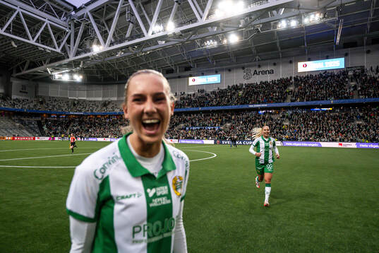 Hammarbys Ellen Wangerheim och Stina Lennartsson jublar