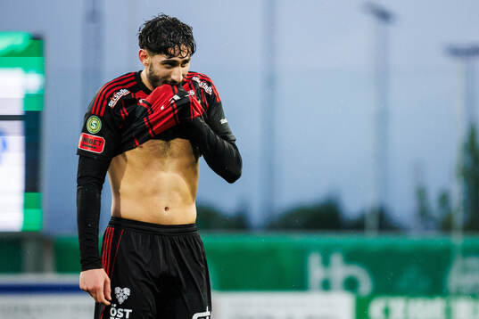 Östersunds Edgar Sarkis Navassardian deppar