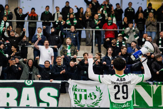 Västerås Alexander Thongla-Iad Warneryd jublar