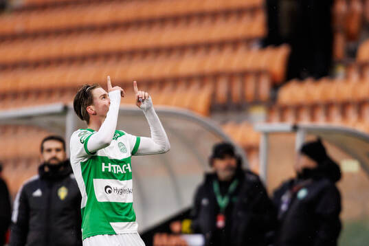 Västerås Max Larsson jublar