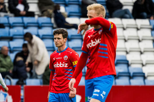 Helsingborgs Max Svensson och Oscar Aga deppar