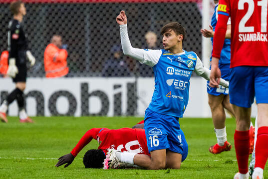 Helsingborgs Samuel Asoma och Oddevolds Emir Derviskadic