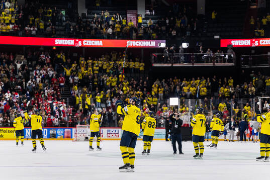 Filip Forsberg of Sweden celebrate