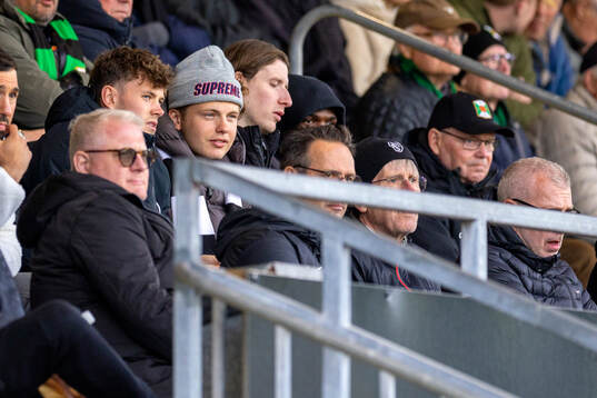 Frederik Ihler på läktaren