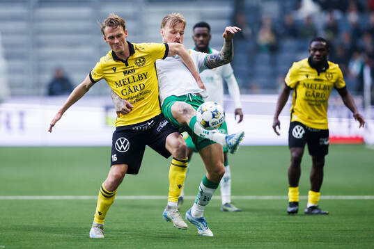 Mjällbys Alexander Johansson och Hammarbys Victor Eriksson