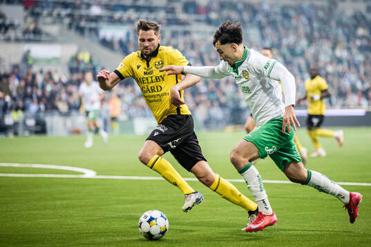 Mjällbys Axel Norén och Hammarbys Sebastian Tounekti