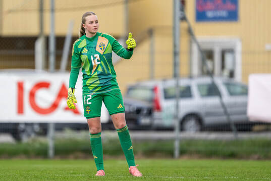 Sveriges målvakt Alice Olsson