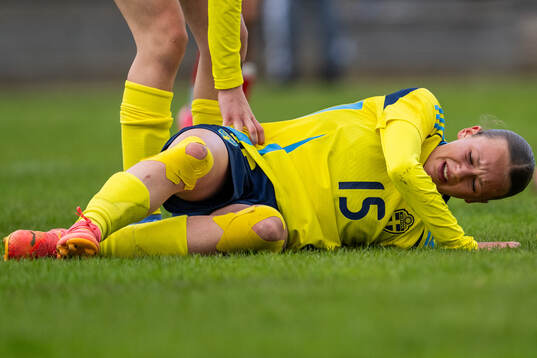 Sveriges Lovisa Breland har ont