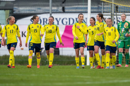 Sveriges Stina Myrén, Lovisa Breland, Ellie Junetoft, Rona