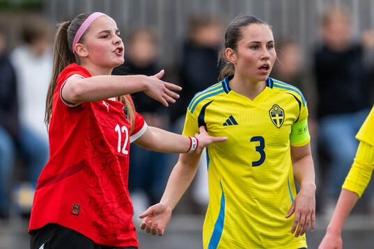 Österrikes Marie Breitwieser och Sveriges Ebba Hertzell