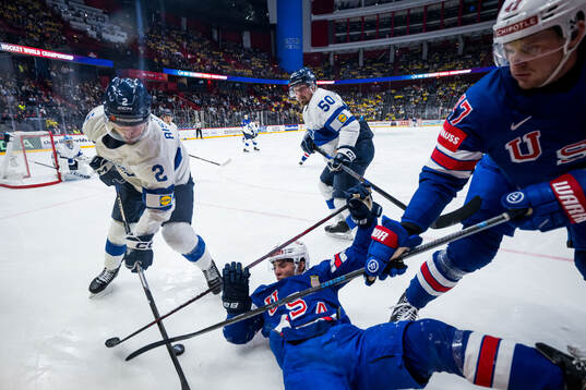 Rasmus Rissanen of Finland against Frank Nazar and Michael