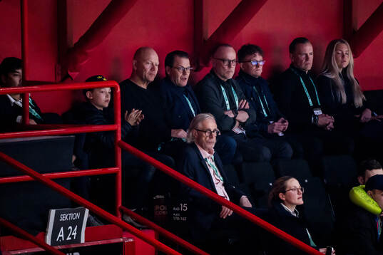 Mats Sundin and Prince Daniel of Sweden in the stands