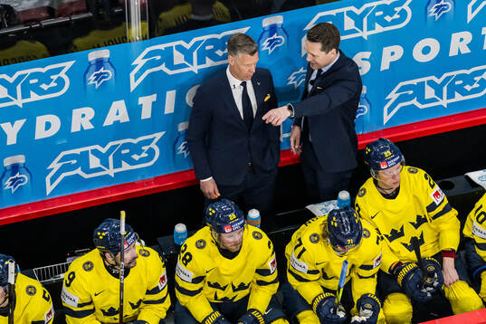 Assistant coach Nicklas Rahm and Head coach Sam Hallam of