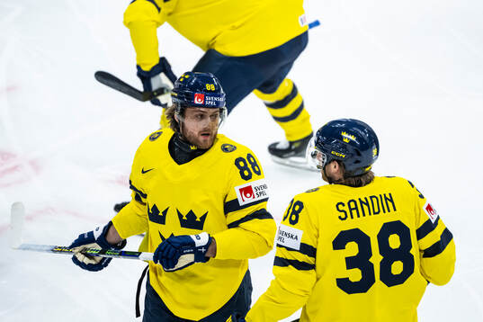 William Nylander and Rasmus Sandin of Sweden