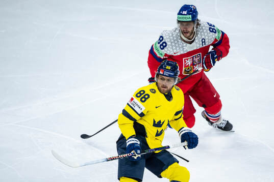 William Nylander of Sweden and David Pastrnak of Czech