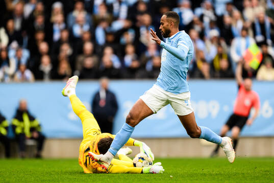 Malmö FFs Isaac Kiese Thelin och AIKs Kristoffer Nordfeldt