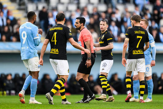 Malmö FFs Isaac Kiese Thelin Domare Mohammed Al-Hakim