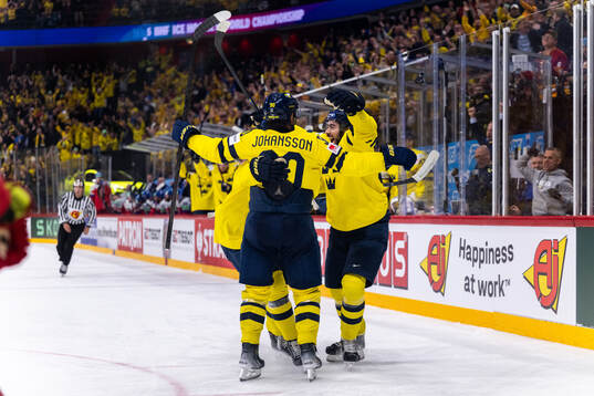 Leo Carlsson, Marcus Johansson and Mika Zibanejad of Sweden