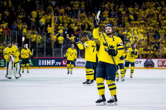 Rasmus Andersson of Sweden celebrates