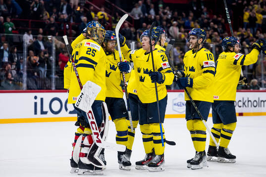 Goaltender Jacob Markström , William Nylander, Lucas
