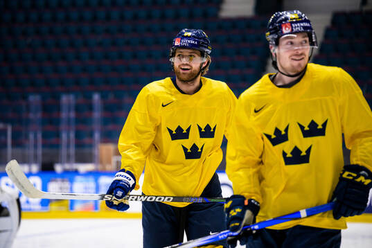 William Nylander and Jesper Frödén of Sweden at a