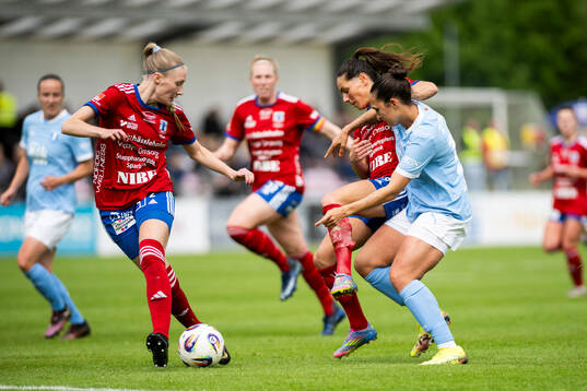 Vittsjös Elisabet Klinga och Malmö FFs Isabella D'Aquila