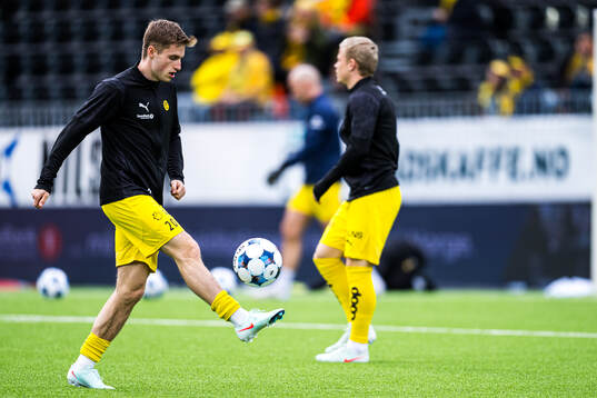 Fredrik Sjøvold of Bodø/Glimt warms up